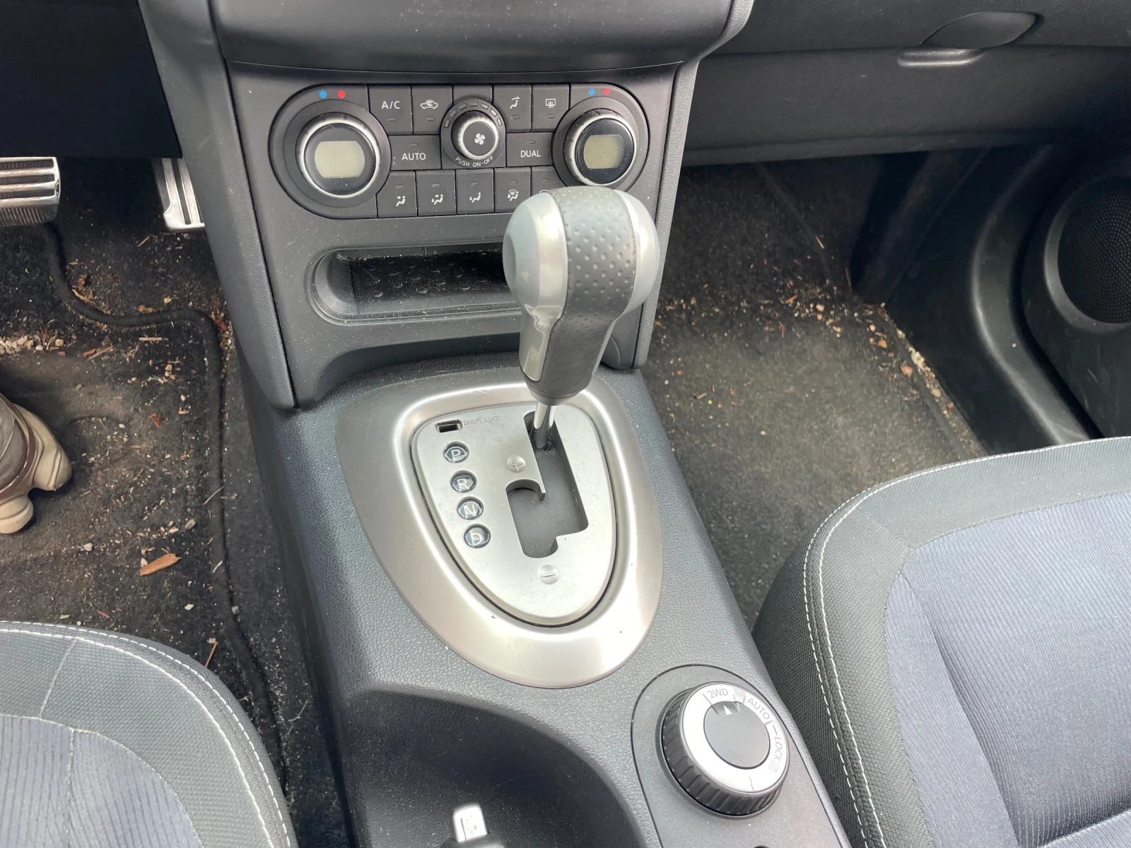 Nissan Qashqai 2.0 dCi DPF Tekna (110 kw) РЕАЛЕН ПРОБЕГ  - изображение 10