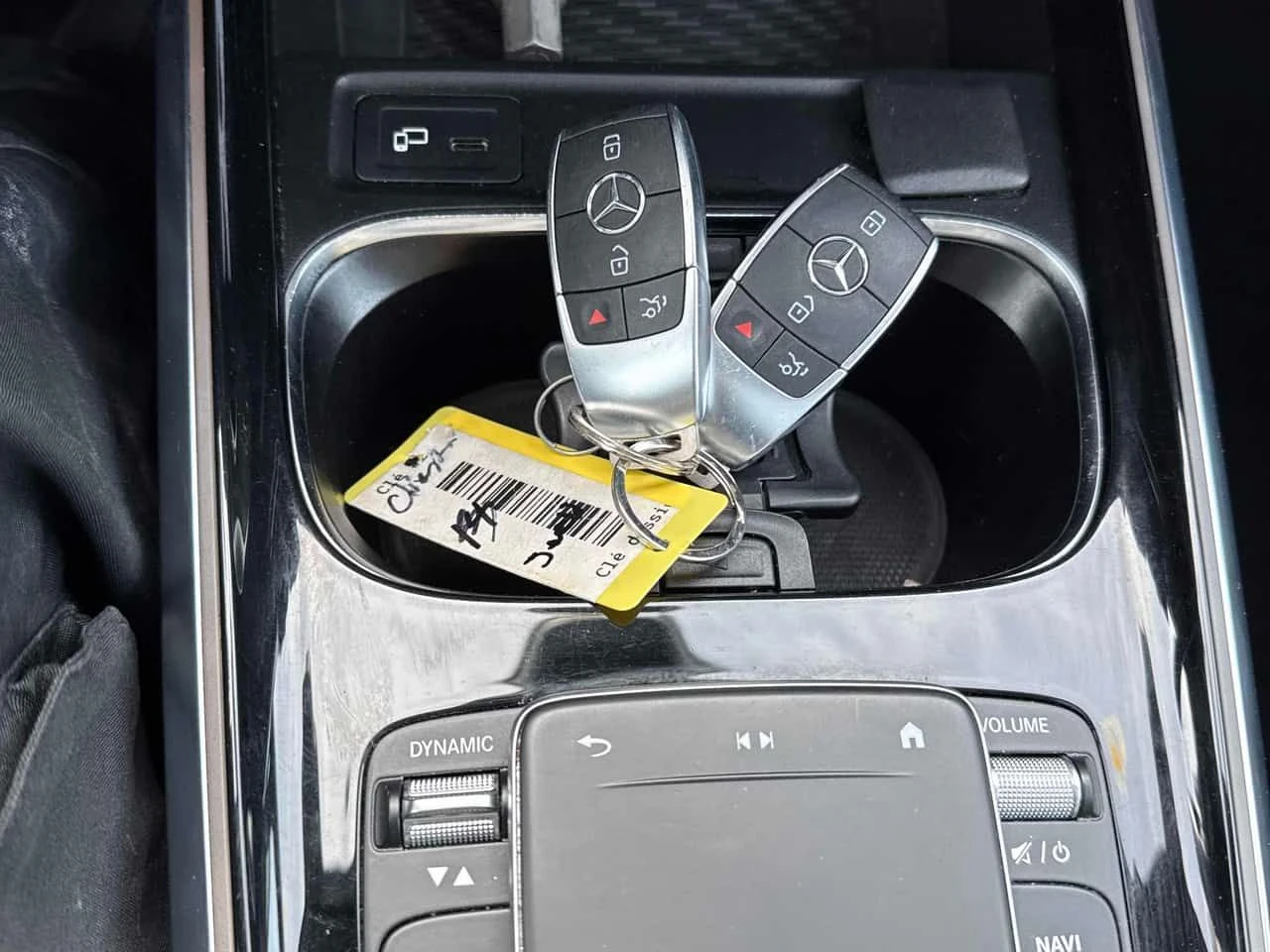 Mercedes-Benz GLB * 250 * CARFAX * БЕЗ ПЪРВОНАЧАЛНА ВНОСКА, снимка 13 - Автомобили и джипове - 53885273