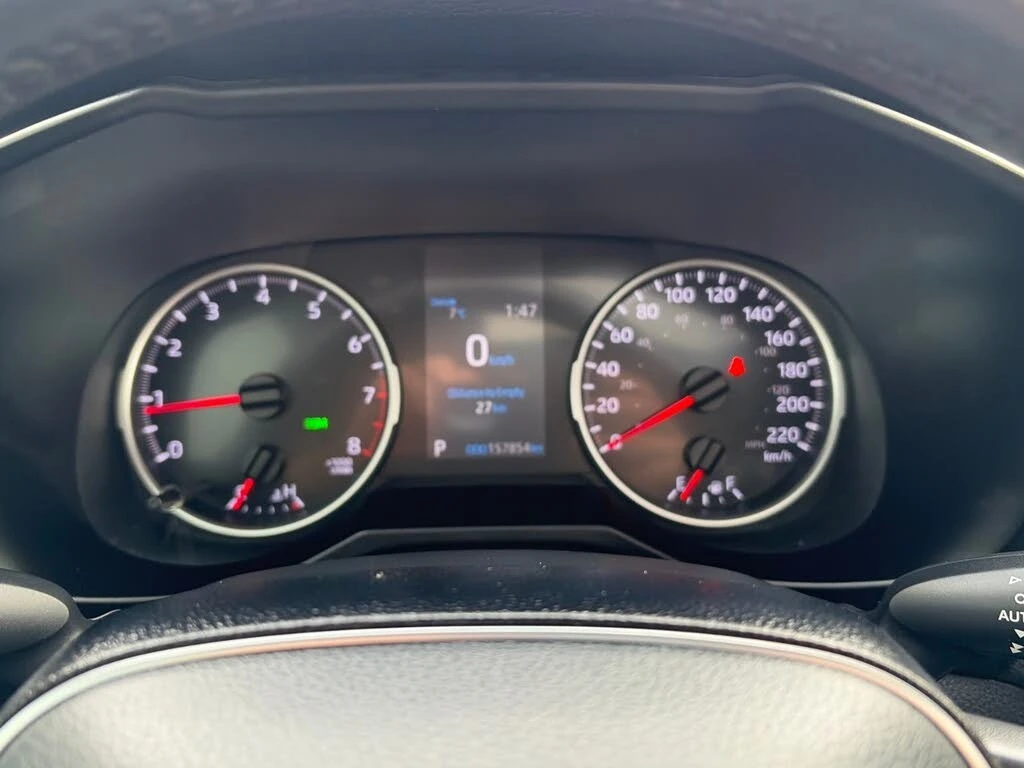 Toyota Rav4 XLE * АвтоКредит* (ЦЕНА ДО БГ), снимка 10 - Автомобили и джипове - 54085342