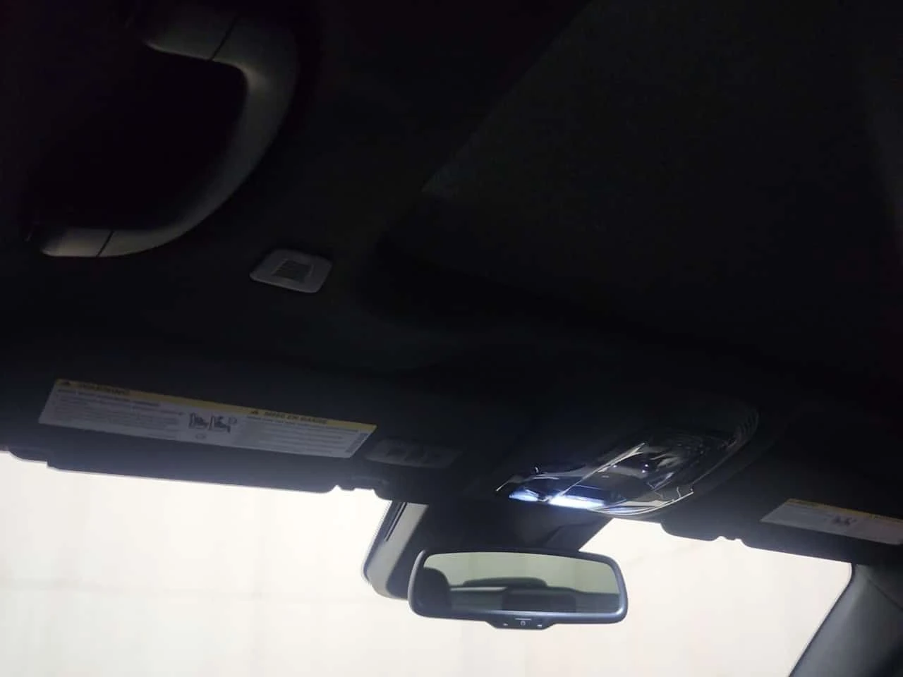 Alfa Romeo Stelvio * ESTREMA * DISTRONIC* ПАНОРАМА* CARBON PACK* , снимка 13 - Автомобили и джипове - 54257100