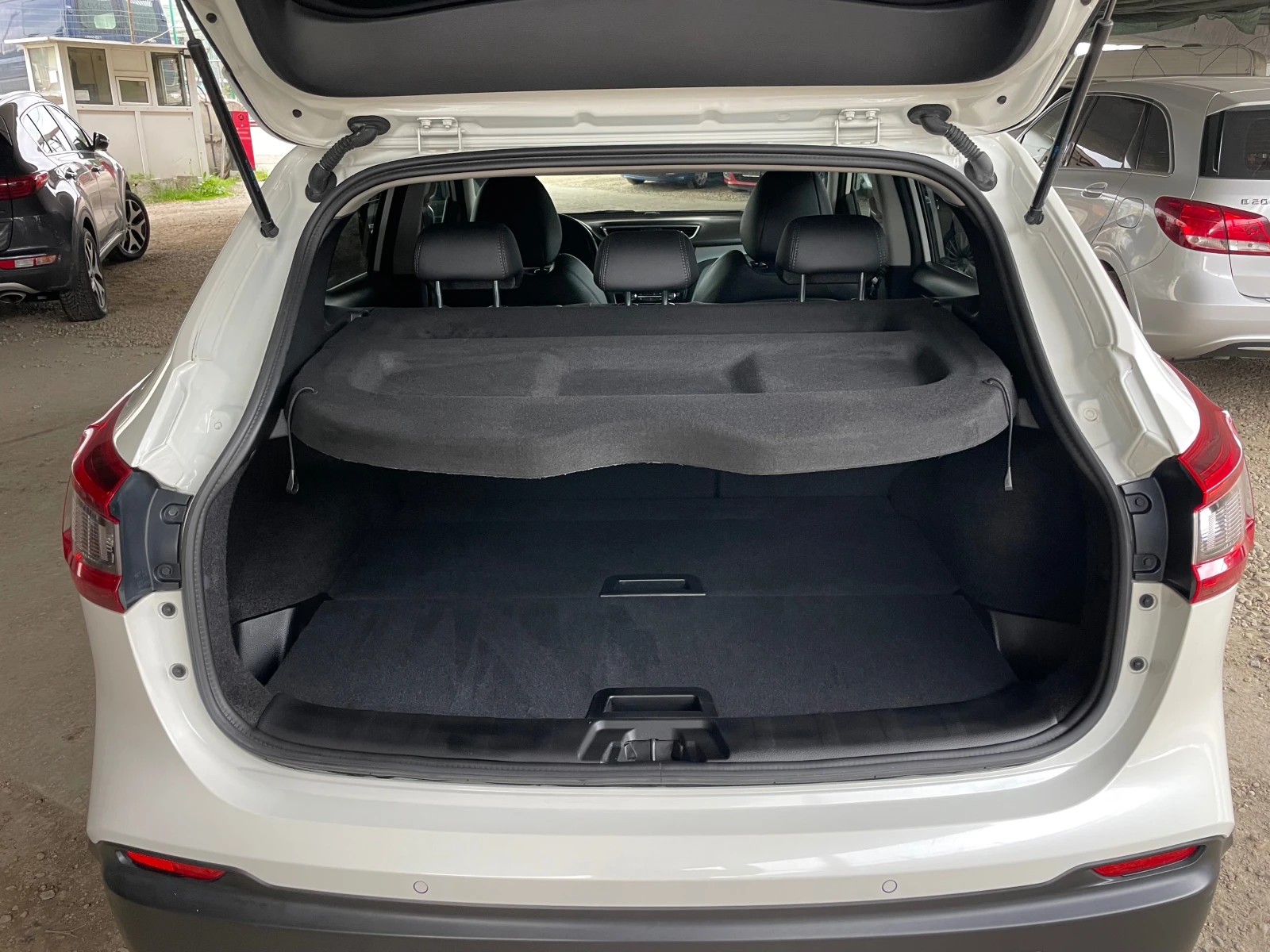 Nissan Qashqai 1.2I-���-TEKNA-360-������-��������-KEY LESS-FULL | Mobile.bg � ����������� 9