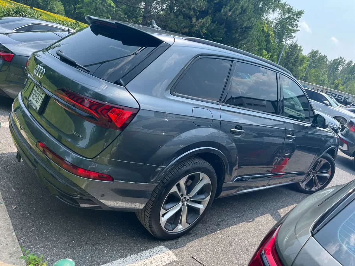 Audi Q7 * Progressiv * ОБДУХВАНЕ * 360 * PANO * CARFAX, снимка 3 - Автомобили и джипове - 54393633