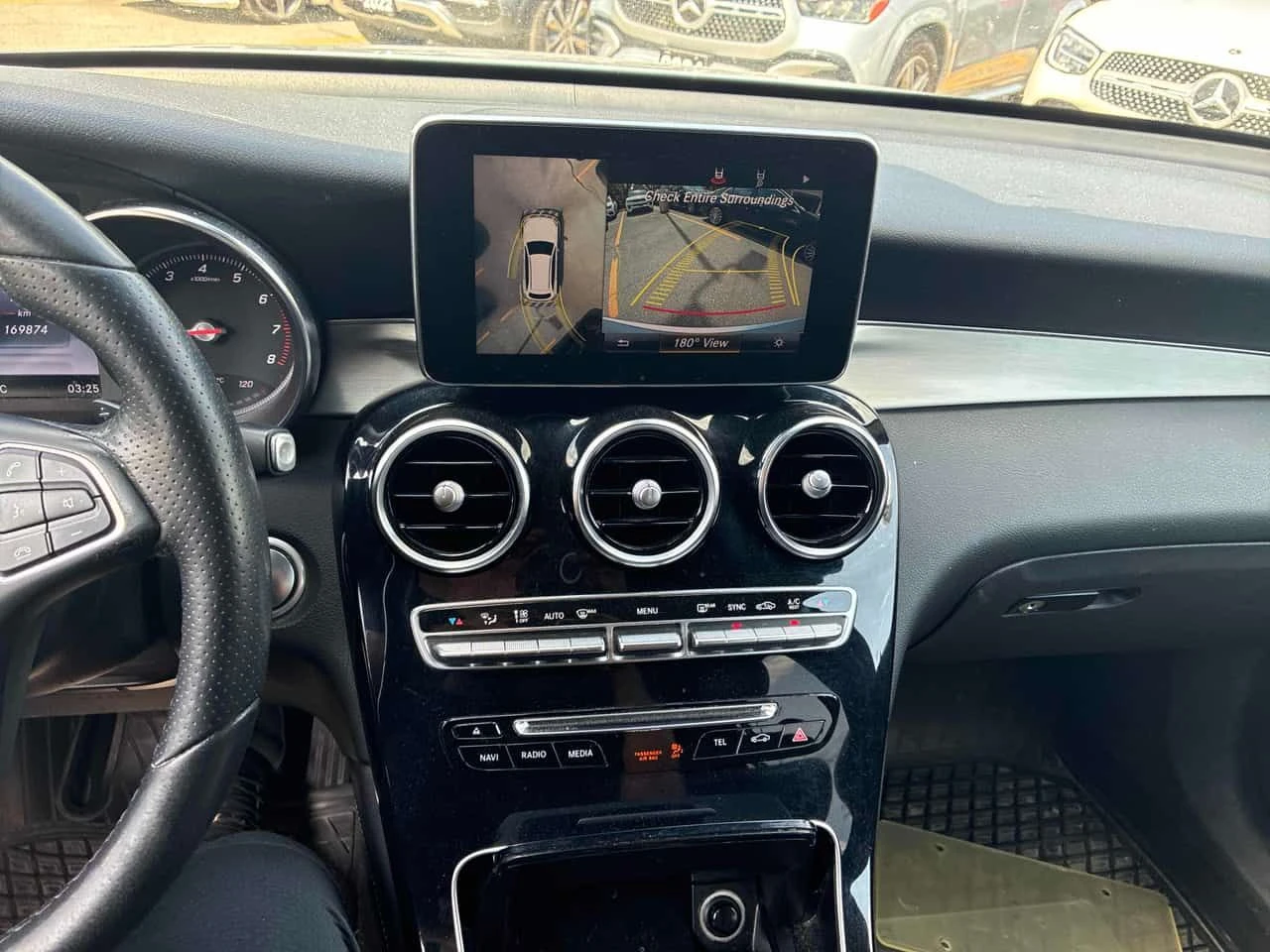 Mercedes-Benz GLC 300 4MATIC/360/ПАНОРАМА/ПОДГРЕВИ/OT MERCEDES, снимка 9 - Автомобили и джипове - 55160782