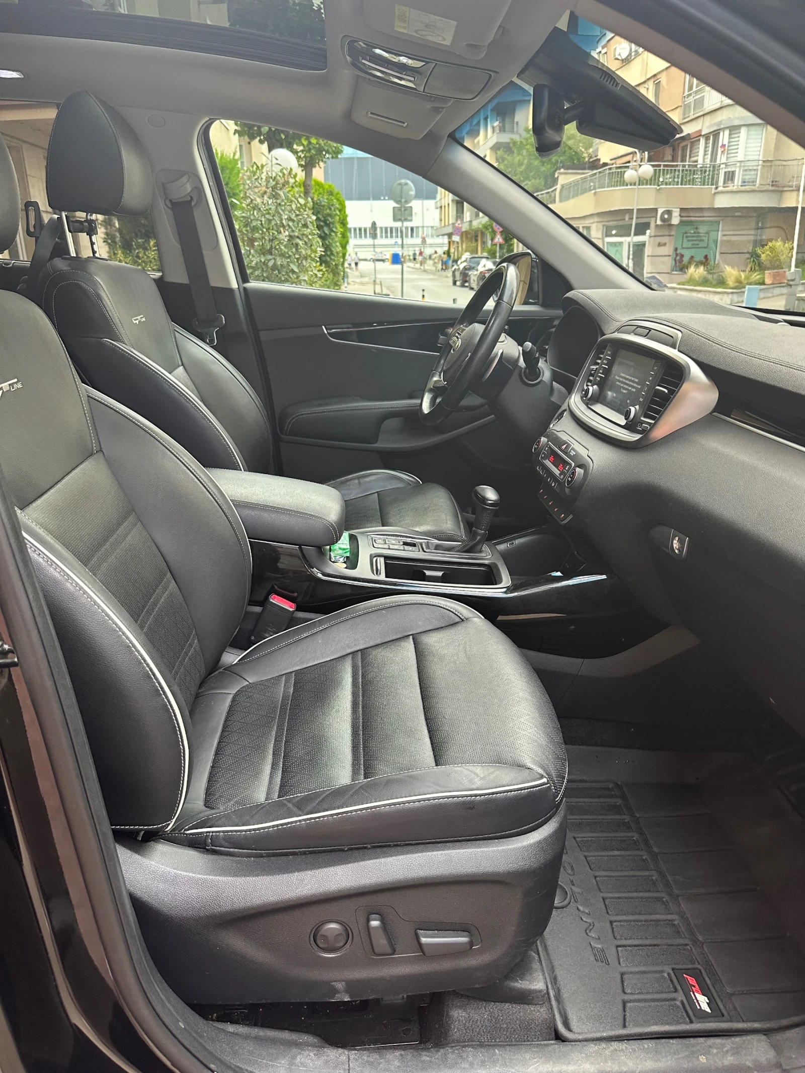Kia Sorento 2.2CRDI 4WD Aut. GT Line, снимка 7 - Автомобили и джипове - 55318438