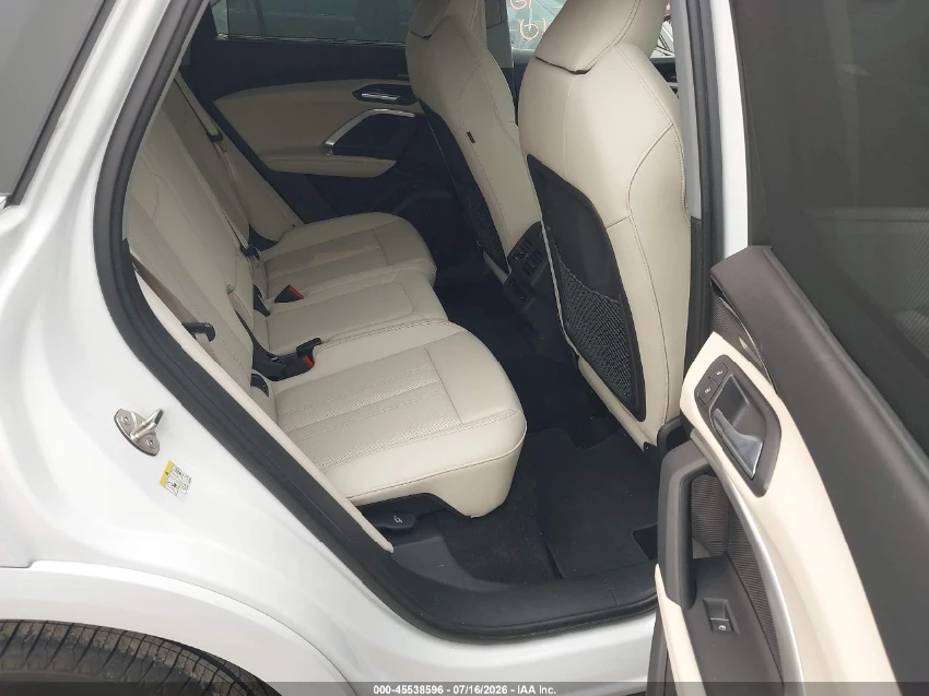 Audi Q5 2025 PRESTIGE 2.0TFSI, снимка 8 - Автомобили и джипове - 55801343