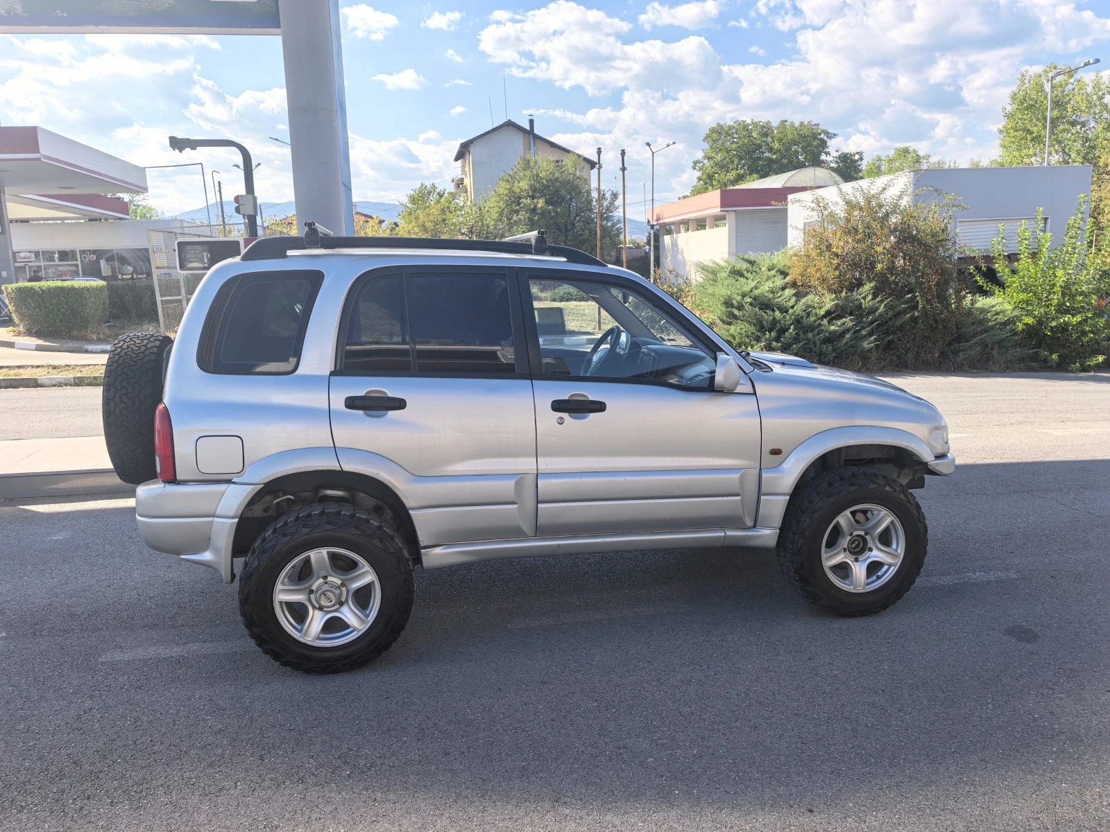 Suzuki Grand vitara 2.0HDI, снимка 8 - Автомобили и джипове - 56123905