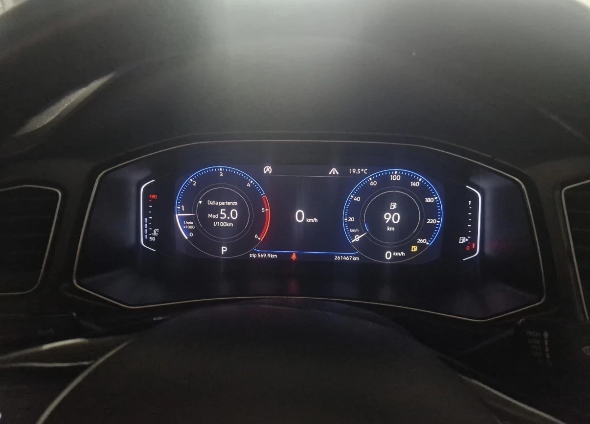 VW T-Roc 4X4, снимка 12 - Автомобили и джипове - 56464525