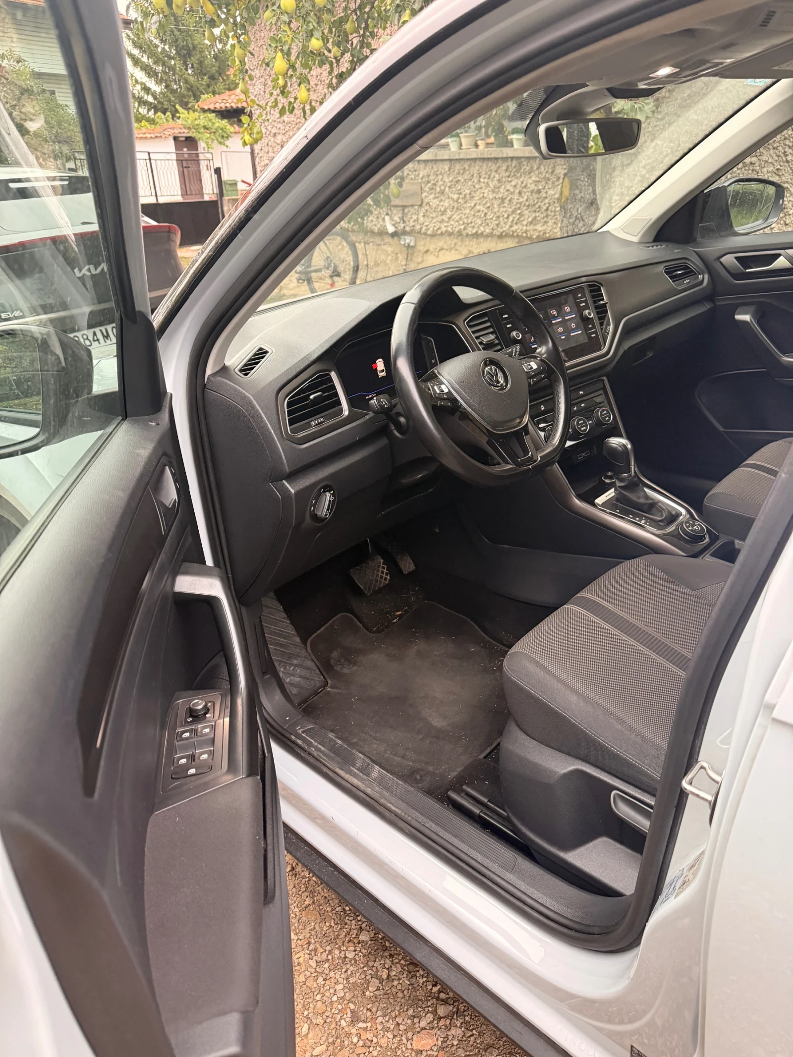 VW T-Roc 4X4, снимка 7 - Автомобили и джипове - 56464525