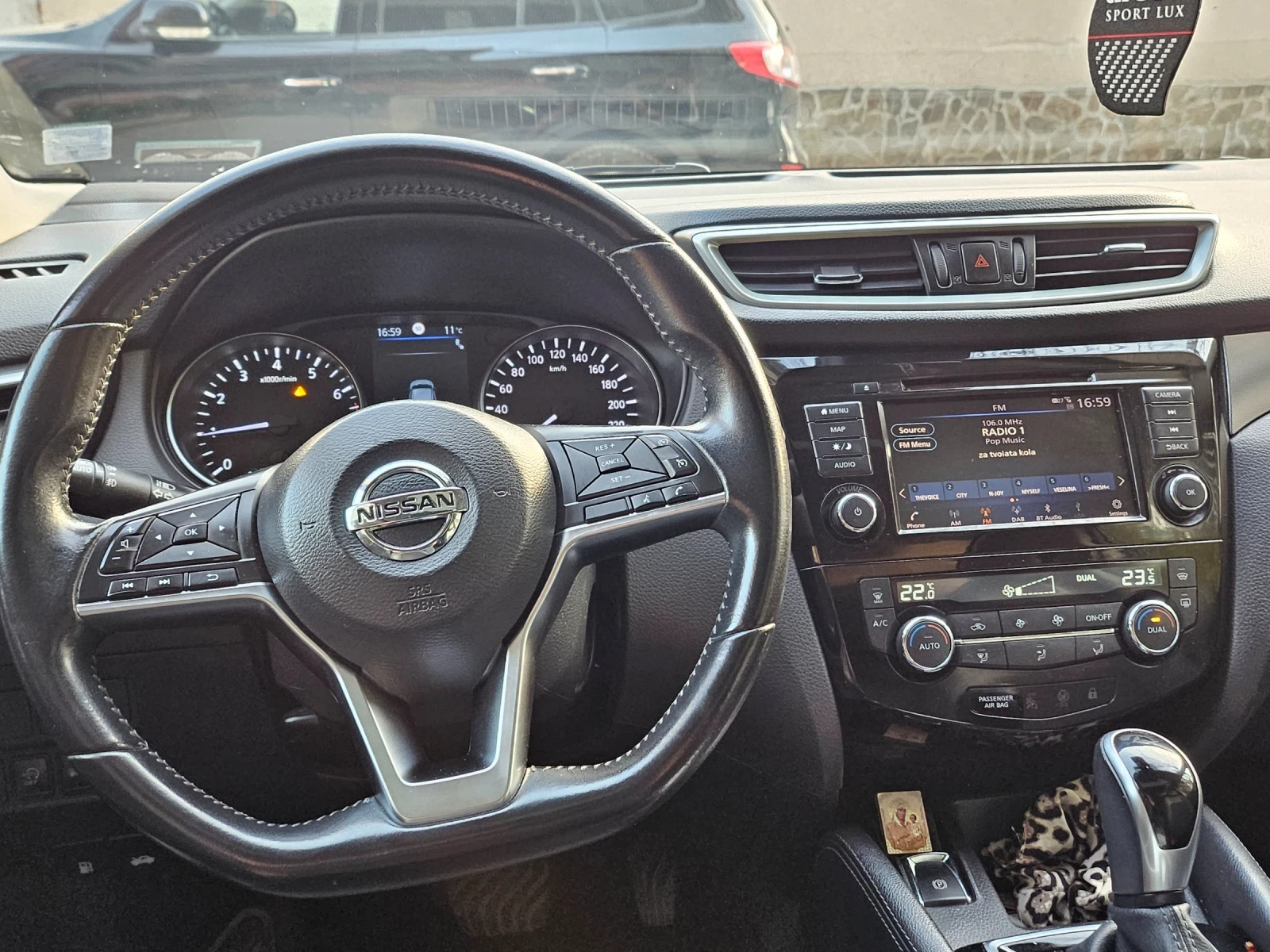 Nissan Qashqai, снимка 4 - Автомобили и джипове - 56529273