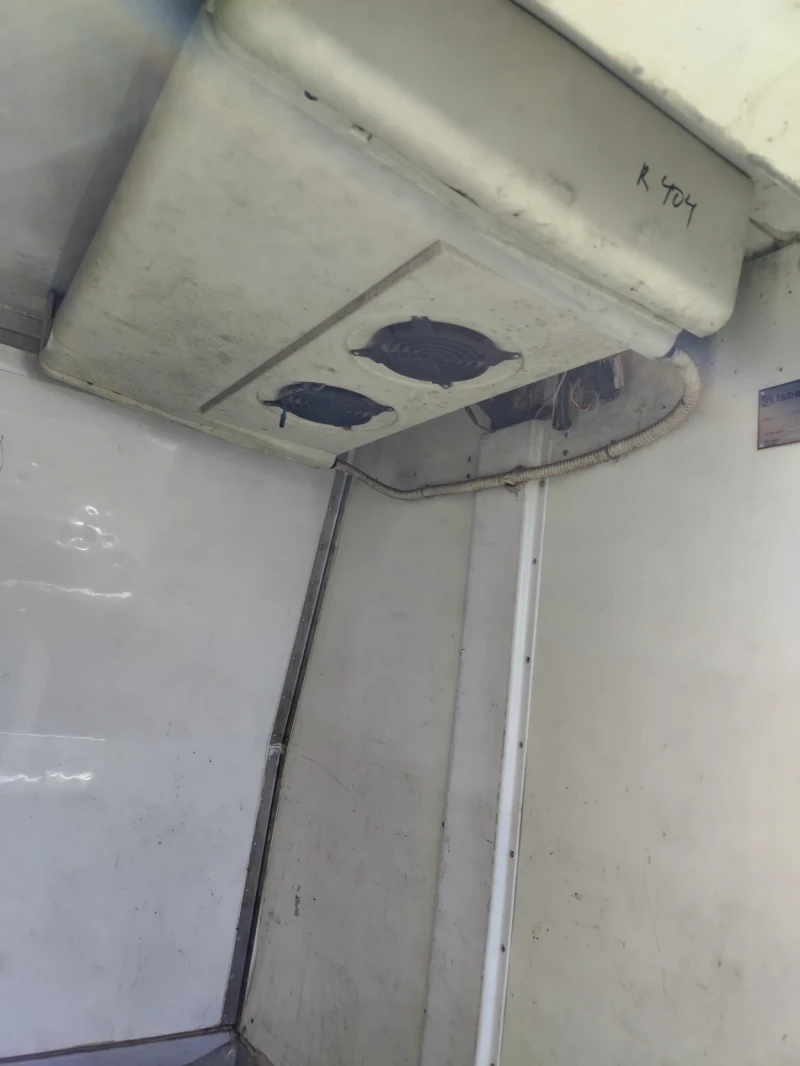 Iveco 35c18 Хладилен, снимка 5 - Бусове и автобуси - 52671520
