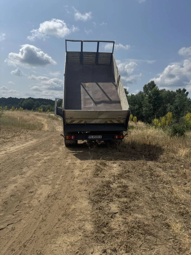 Mercedes-Benz Atego Тристранен самосвал + Кран, снимка 4 - Камиони - 52937898