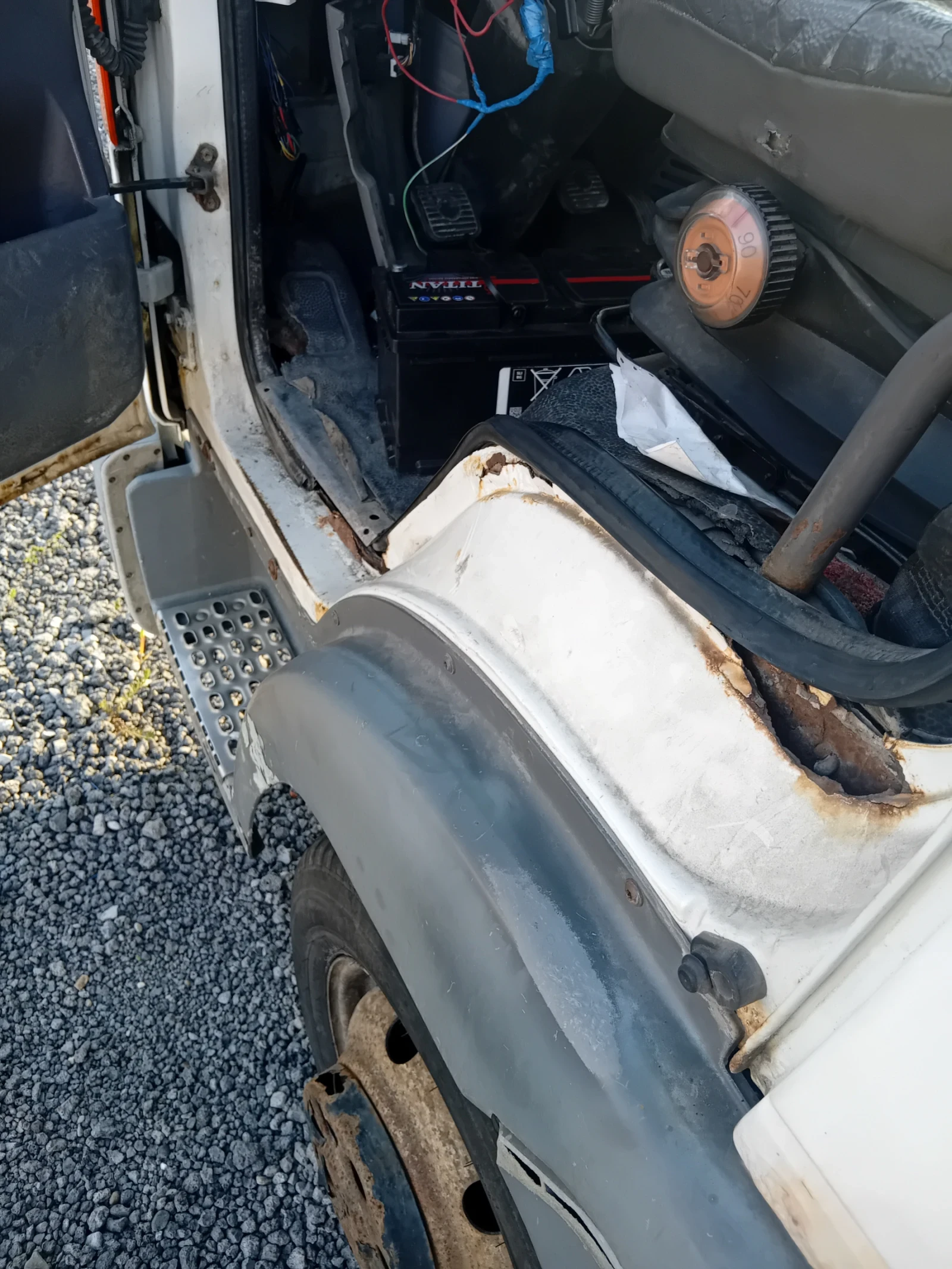 Nissan Atleon 3.0, снимка 5 - Камиони - 54339549