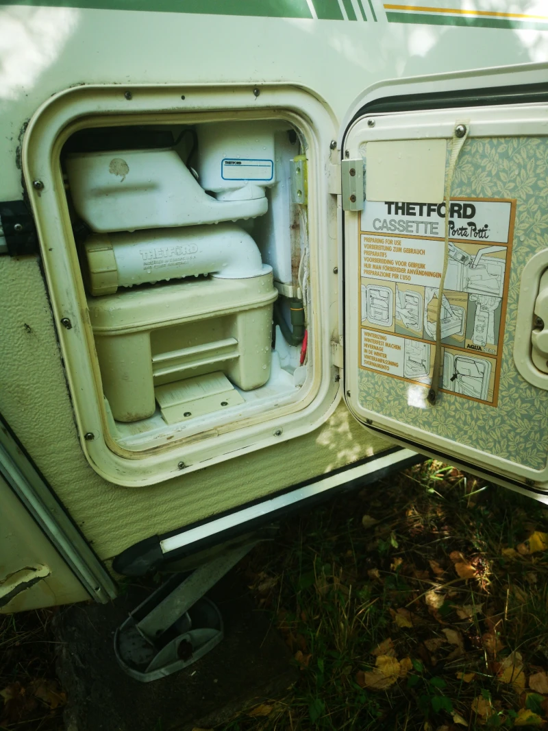 Каравана Eldis pioner, снимка 5 - Каравани и кемпери - 52971170