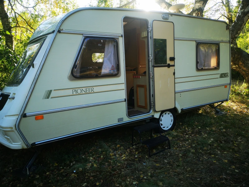 Каравана Eldis pioner, снимка 2 - Каравани и кемпери - 52971170