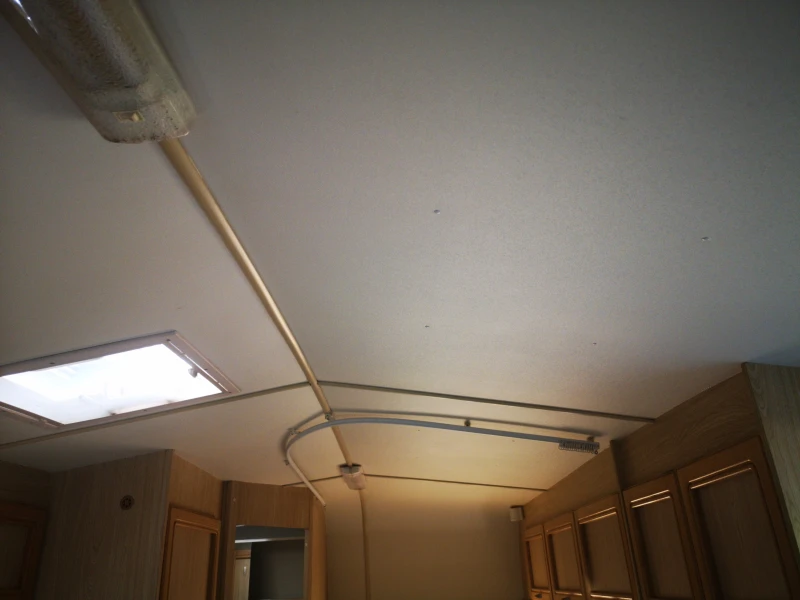 Каравана Eldis pioner, снимка 16 - Каравани и кемпери - 52971170