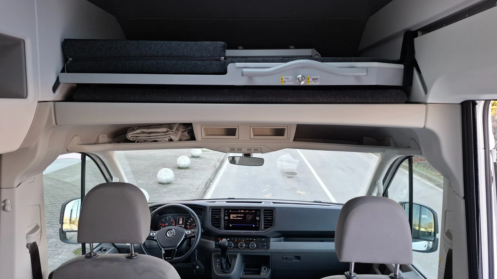 Кемпер VW  Grand California, снимка 11 - Каравани и кемпери - 53804747