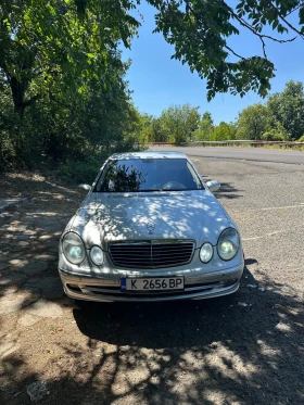 Mercedes-Benz E 320, снимка 2