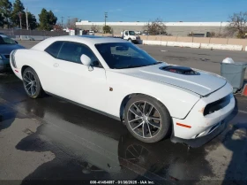 Dodge Challenger 6.4L V-8 , 485HP Rear Wheel Drive, снимка 1