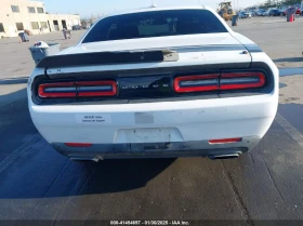 Dodge Challenger 6.4L V-8 , 485HP Rear Wheel Drive, снимка 8