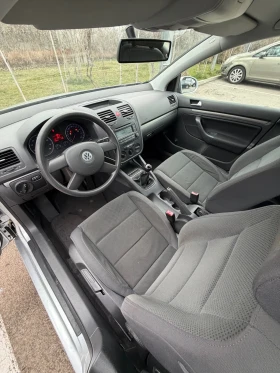 VW Golf V 1.6 102к.с - 2999 € / 5865.53 лв. - 33679945 13
