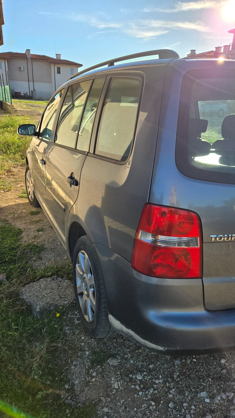 VW Touran 1.9TDI, снимка 4 - Автомобили и джипове - 47447579