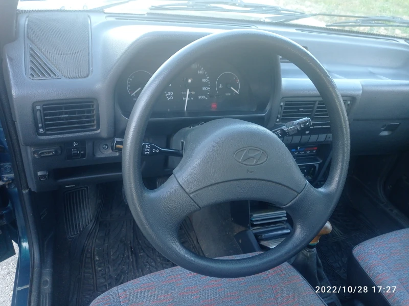 Hyundai Pony 1.5/86кс.Газ, снимка 11 - Автомобили и джипове - 48479435