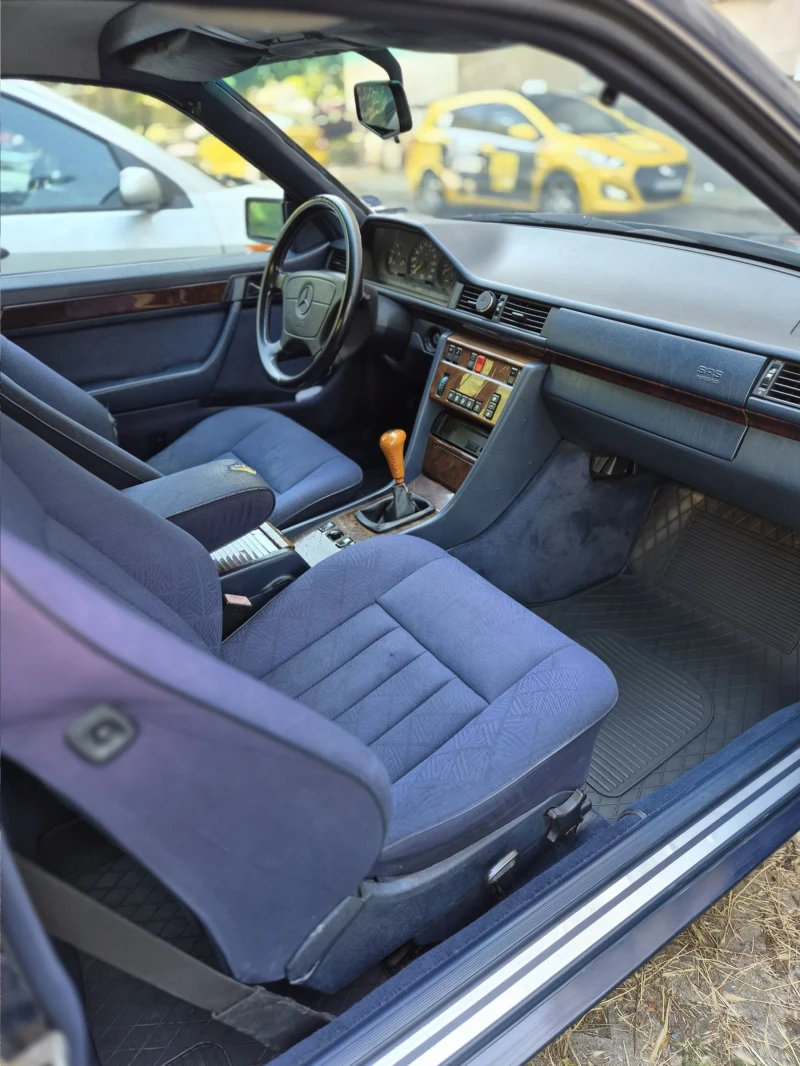 Mercedes-Benz E 200, снимка 7 - Автомобили и джипове - 52555227