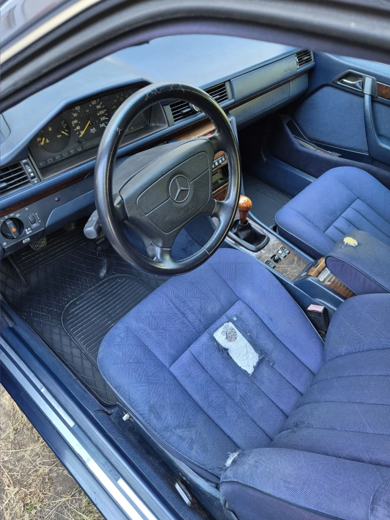 Mercedes-Benz E 200, снимка 6 - Автомобили и джипове - 52555227