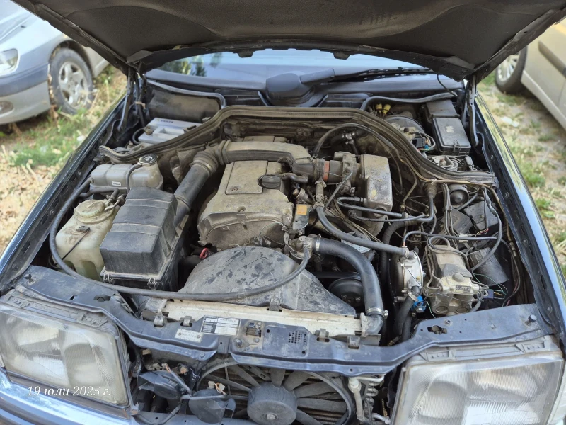 Mercedes-Benz E 200, снимка 11 - Автомобили и джипове - 52555227