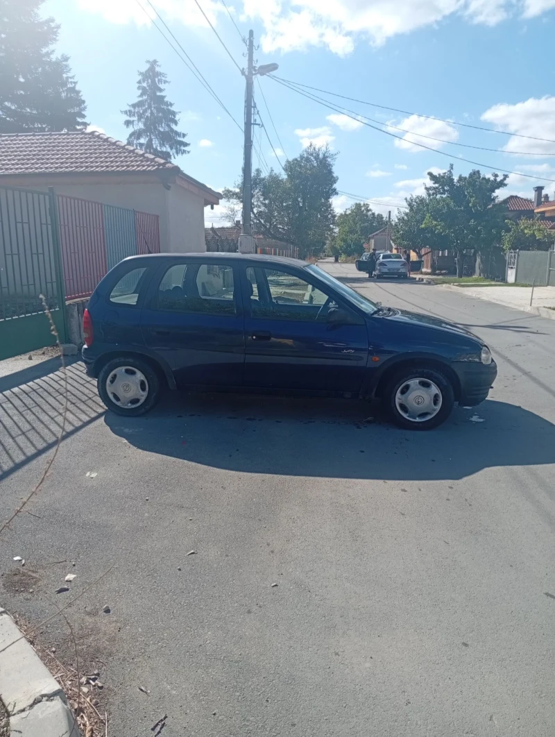 Opel Corsa 1.2 бензин , снимка 3 - Автомобили и джипове - 51807193