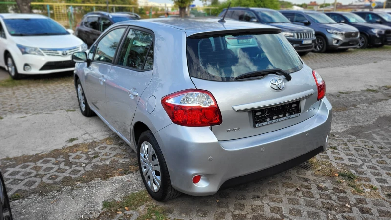 Toyota Auris 1.6i, снимка 5 - Автомобили и джипове - 51893887