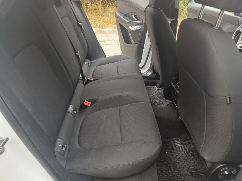 Jaguar E-pace 2.0 D150 AWD, снимка 15 - Автомобили и джипове - 51936011
