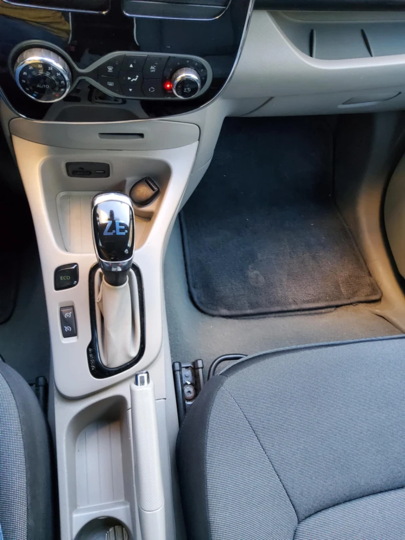 Renault Zoe INTENS, CAMERA, снимка 11 - Автомобили и джипове - 51953946