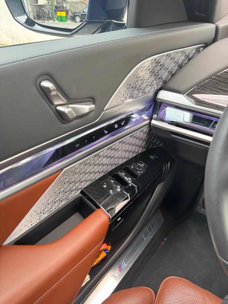 BMW 740 ГАРАНЦИЯ MASSAGE AUTO DOOR TV THEATRE M-SPORT PRO, снимка 11 - Автомобили и джипове - 52125080