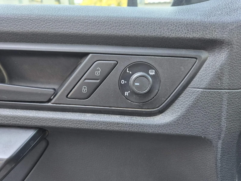 VW Caddy Maxi , снимка 12 - Автомобили и джипове - 53044280