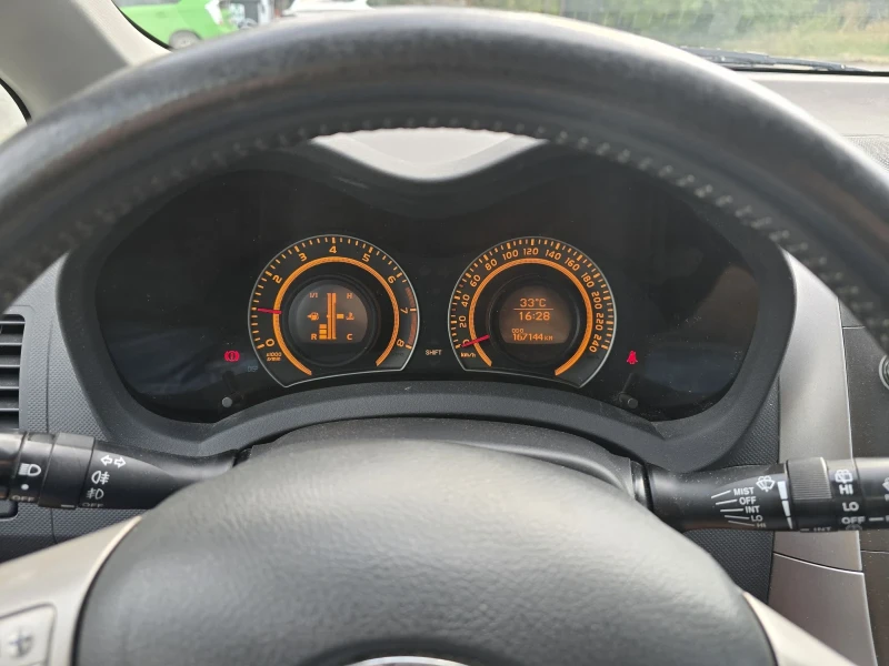 Toyota Auris 1.4БЕНЗИН/97КС/КЛИМАТРОНИК/5 ВРАТИ, снимка 14 - Автомобили и джипове - 52268212