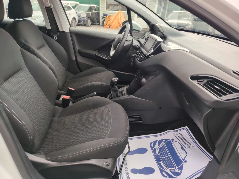 Peugeot 208 1.2 vvti 100х.км, снимка 10 - Автомобили и джипове - 53011180