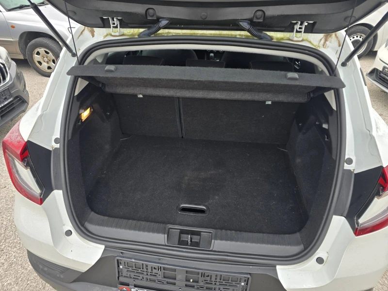 Renault Captur 1.5 dCi, снимка 16 - Автомобили и джипове - 53181604