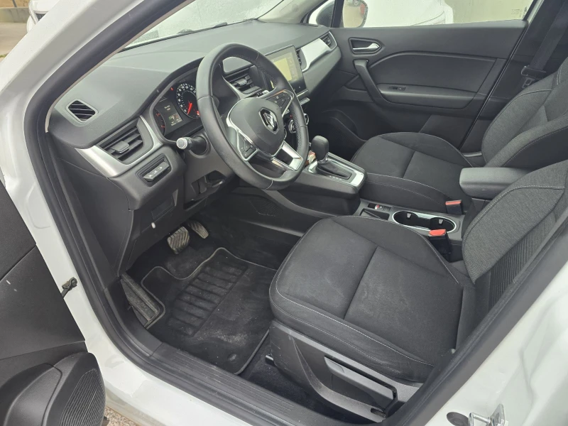 Renault Captur 1.5 dCi, снимка 10 - Автомобили и джипове - 53181604