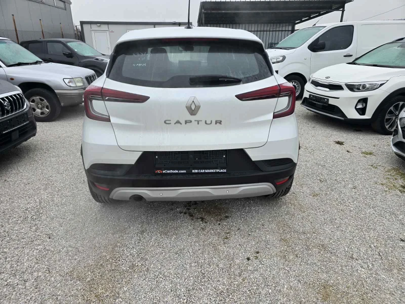 Renault Captur 1.5 dCi, снимка 6 - Автомобили и джипове - 53181604