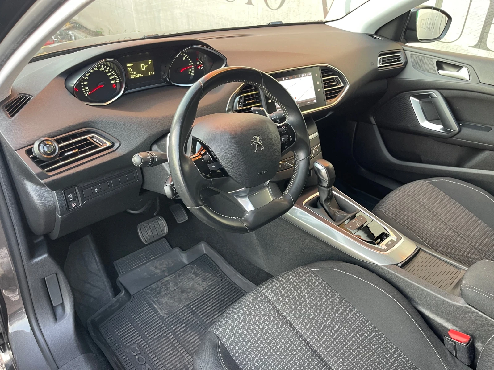 Peugeot 308 1.5HDI* АВТОМАТИК*  - изображение 8