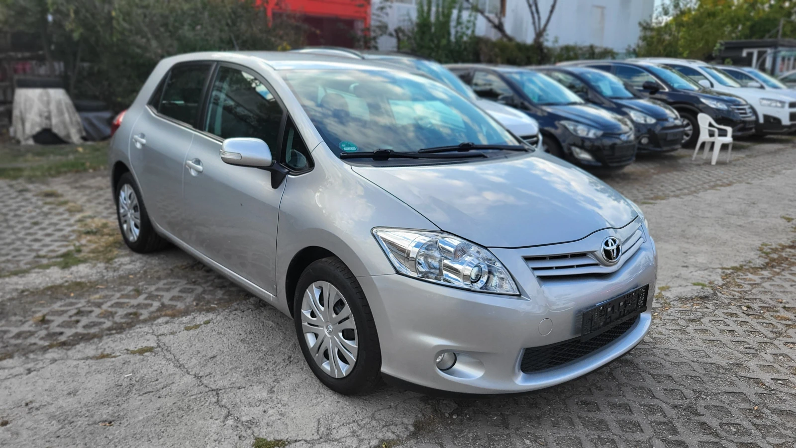 Toyota Auris 1.6i - изображение 3
