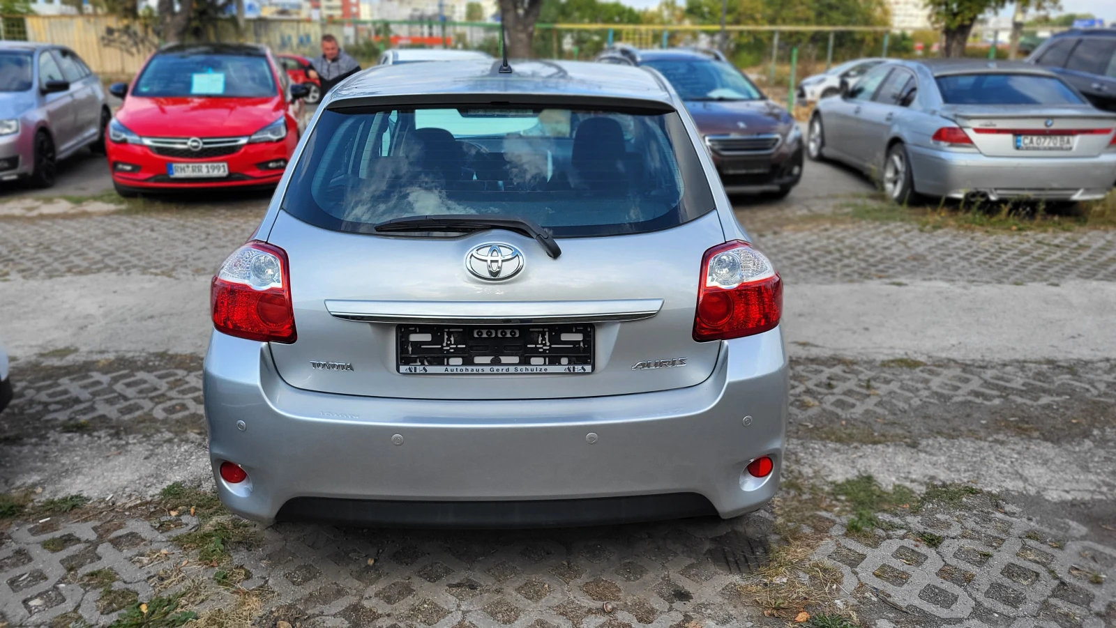 Toyota Auris 1.6i - изображение 6