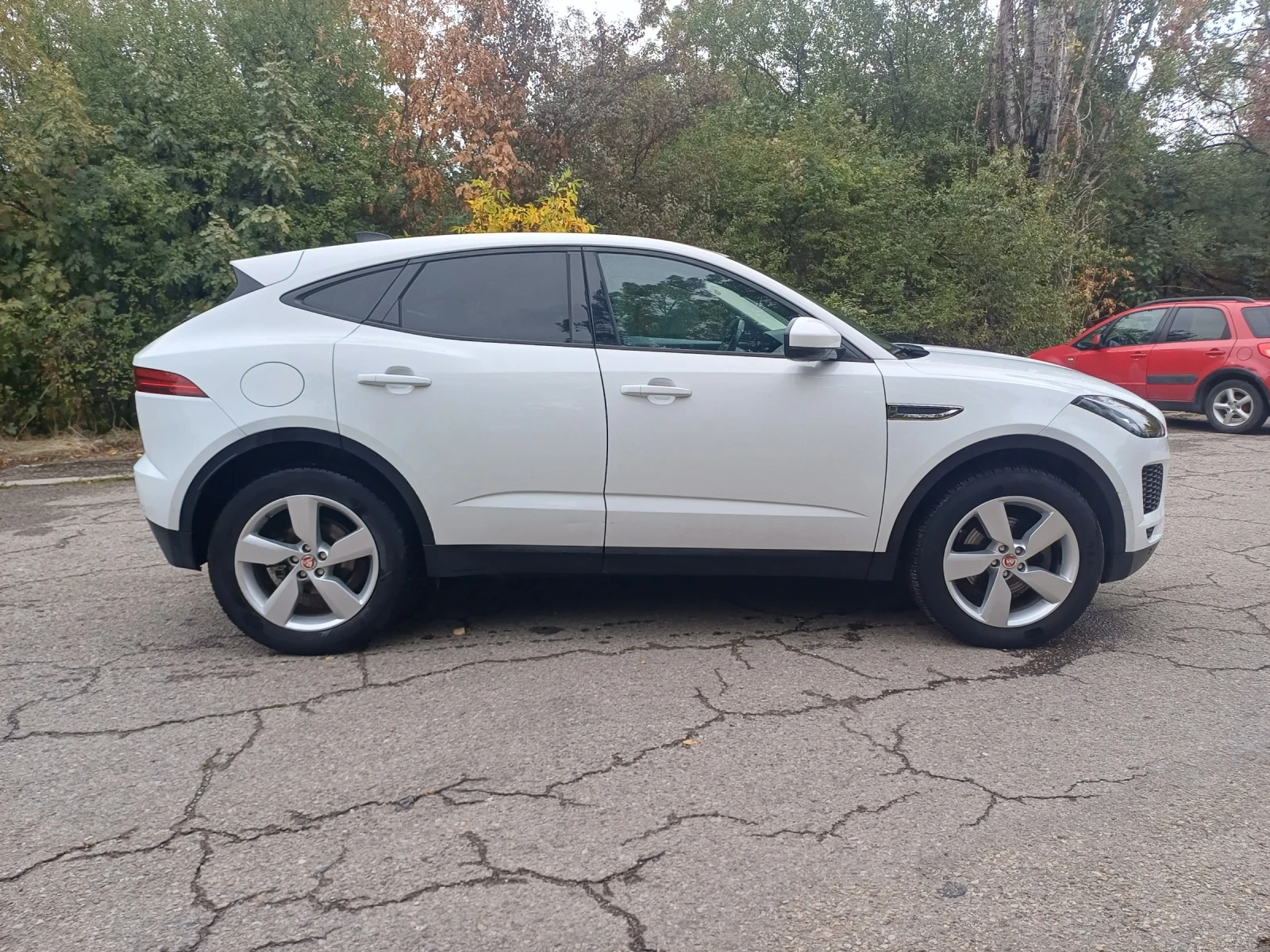 Jaguar E-pace 2.0 D150 AWD - изображение 4