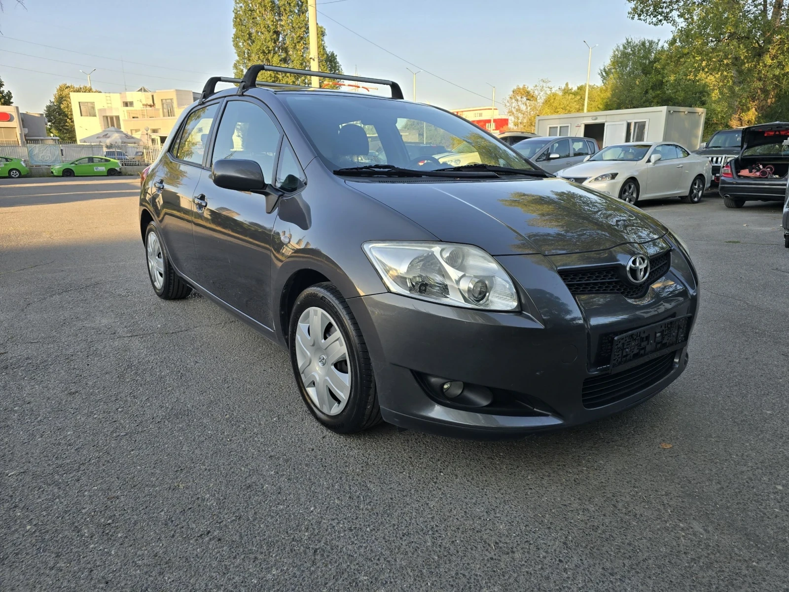 Toyota Auris 1.4БЕНЗИН/97КС/КЛИМАТРОНИК/5 ВРАТИ - изображение 3