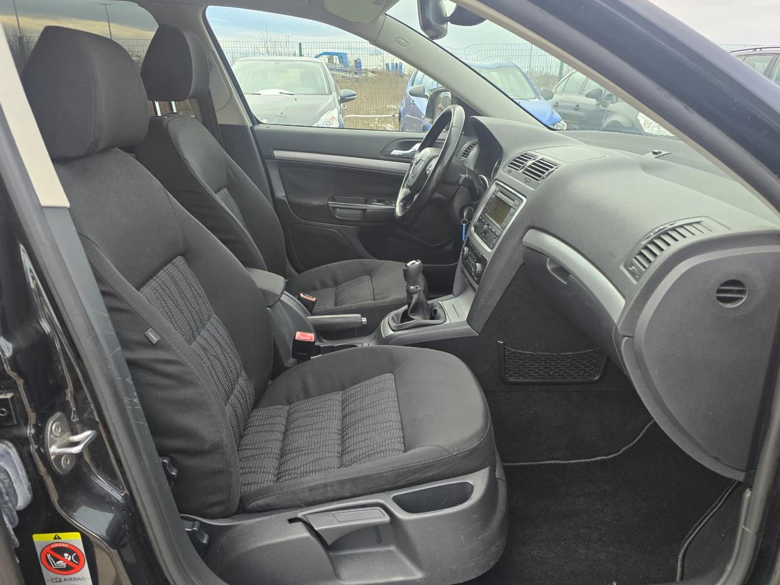 Skoda Octavia 1.4i 122�� 6 �������� ���� 4 | Mobile.bg � ����������� 12