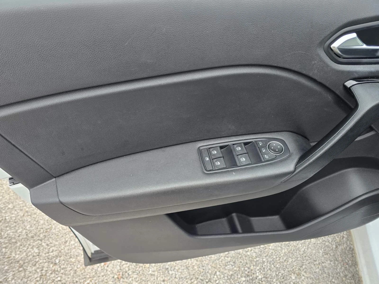 Renault Captur 1.5 dCi - изображение 9