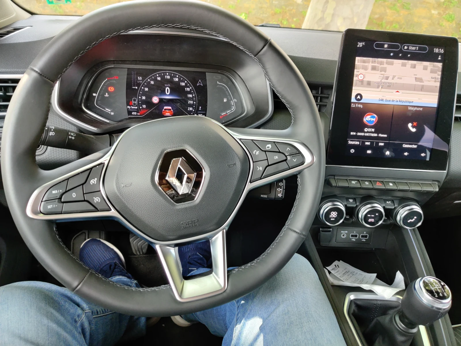 Renault Clio Intens, снимка 8 - Автомобили и джипове - 53814252