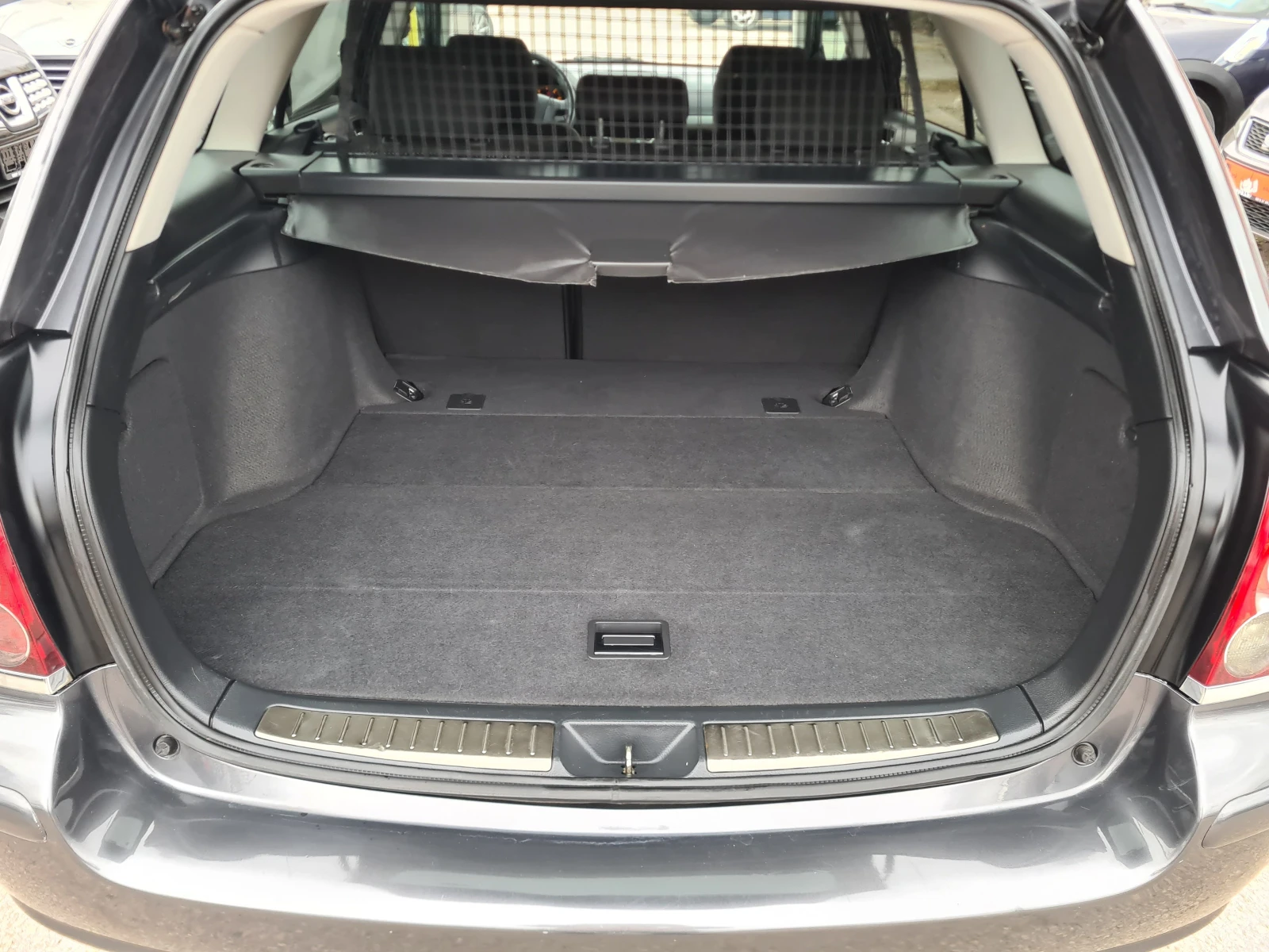 Toyota Avensis 2.2D4D-150kc.-SOL-ЛИЗИНГ, снимка 11 - Автомобили и джипове - 53888467