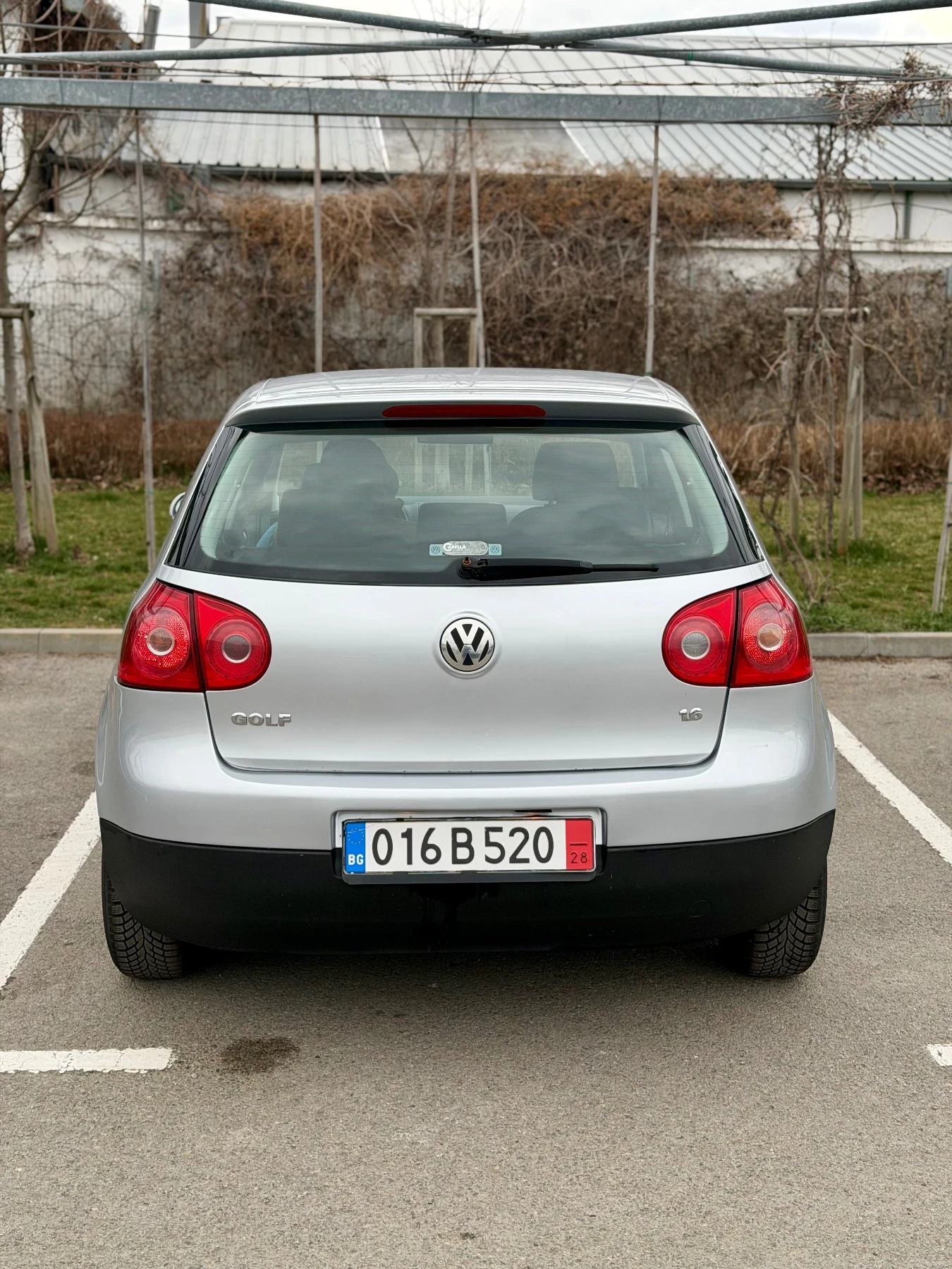 VW Golf V 1.6 102к.с, снимка 6 - Автомобили и джипове - 53916366